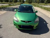 Gebraucht Mazda 2 75 PS (55 kW) 2009 Grün Kleinwagen
