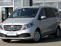 Gebraucht Mercedes V220 163 PS (119 kW) 2023 Silber Van / Kleinbus