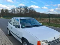 Gebraucht Opel Kadett 60 PS (44 kW) 1990 Weiß Kleinwagen