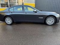 Gebraucht BMW 740 Shadowline 306 PS (225 kW) 2010 Grau Limousine