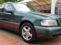 Gebraucht Mercedes C180 Elegance 122 PS (89 kW) 1993 Grün Limousine