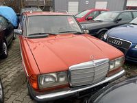 Gebraucht Mercedes 240 72 PS (52 kW) 1979 Orange Kombi