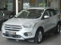 Gebraucht Ford Kuga Trend 150 PS (110 kW) 2019 Polarsilber metallic (metallic) SUV