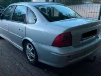 Usata Opel Vectra 125 CV (91 kW) 2001 Argento Berlina