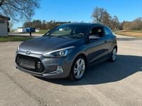 Gebraucht Hyundai i20 101 PS (74 kW) 2016 Grau Coupé