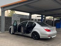 Gebraucht BMW 525 190 PS (139 kW) 2005 Silber Limousine