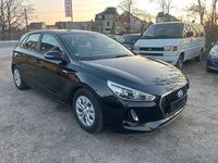 Gebraucht Hyundai i30 99 PS (72 kW) 2018 Schwarz Limousine