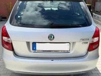 Gebraucht Skoda Fabia Ambiente 90 PS (66 kW) 2011 Silber Kombi