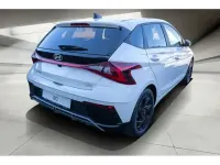 Gebraucht Hyundai i20 Blackline 90 PS (66 kW) 2026 Weiß Kleinwagen