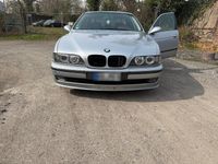 Gebraucht BMW 523 170 PS (125 kW) 1997 Silber Limousine