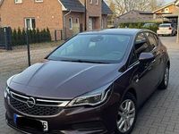 Gebraucht Opel Astra Edition 150 PS (110 kW) 2017 Braun Limousine