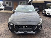 Gebraucht Hyundai i30 99 PS (72 kW) 2018 Schwarz Limousine