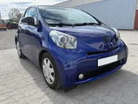 Second-hand Toyota iQ 98 CP (72 kW) 2010 Albastru Hatchback
