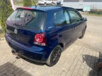 Gebraucht VW Polo 64 PS (47 kW) 2006 Blau Kleinwagen