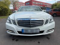 Gebraucht Mercedes E200 Avantgarde 136 PS (100 kW) 2011 Weiß Limousine