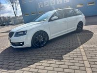 Gebraucht Skoda Octavia Joy 110 PS (80 kW) 2016 Weiß Kleinwagen