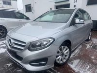 Gebraucht Mercedes B180 122 PS (89 kW) 2015 Silber Van / Kleinbus