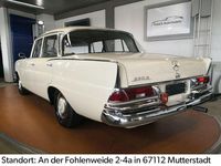 Gebraucht Mercedes 230 120 PS (88 kW) 1966 Weiß Limousine