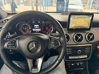 Gebraucht Mercedes CLA220 Edition 177 PS (130 kW) 2018 Blau Limousine