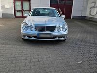 Gebraucht Mercedes E200 154 PS (113 kW) 2005 Silber Limousine