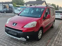Gebraucht Peugeot Partner Tepee Tendance 90 PS (66 kW) 2010 Rot Van / Kleinbus