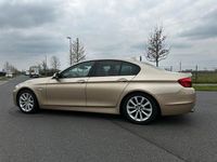 Gebraucht BMW 523 204 PS (150 kW) 2011 Gold Limousine