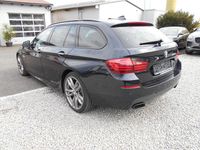 Gebraucht BMW M550 Performance 381 PS (280 kW) 2015 Blau Limousine