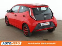 Gebraucht Toyota Aygo 69 PS (50 kW) 2016 Rot Kleinwagen