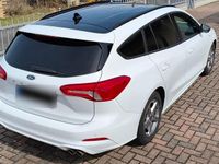 Gebraucht Ford Focus ST-Line 125 PS (91 kW) 2019 Weiß Kombi