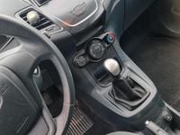 Gebraucht Ford Fiesta 75 PS (55 kW) 2012 Weiß Kleinwagen