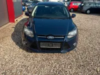 Używany Ford Focus Titanium 140 KM (102 kW) 2011 Niebieski Sedan/Limuzyna