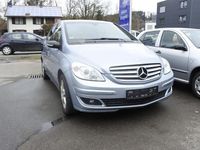 Gebraucht Mercedes B200 Edition 136 PS (100 kW) 2008 Blau Van / Kleinbus
