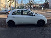 Gebraucht Nissan Micra Tekna 80 PS (58 kW) 2012 Weiß Kleinwagen