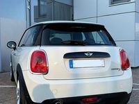 Gebraucht Mini Cooper D 116 PS (85 kW) 2015 Weiß Kleinwagen