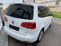 Gebraucht VW Touran Cup 105 PS (77 kW) 2014 Weiß Van / Kleinbus