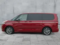 Używany VW T7 Style 204 KM (150 kW) 2025 Czerwony Van