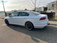 Gebraucht VW Passat Highline 179 PS (131 kW) 2018 Weiß Limousine