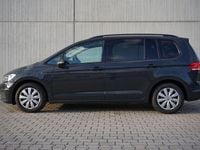 Gebraucht VW Touran 150 PS (110 kW) 2018 Uranograu Van / Kleinbus