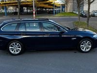 Gebraucht BMW 530 258 PS (189 kW) 2012 Blau Kombi