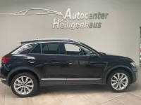 Second-hand VW T-Roc Style 150 CP (110 kW) 2022 Negru SUV
