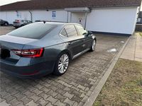 Gebraucht Skoda Superb Ambition 190 PS (139 kW) 2018 Grau Limousine