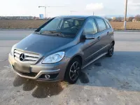 Gebraucht Mercedes B200 150 PS (110 kW) 2010 Grau Van / Kleinbus
