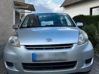 Gebraucht Daihatsu Sirion 91 PS (66 kW) 2009 Silber Kleinwagen