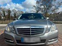 Usata Mercedes E300 252 CV (185 kW) 2011 Grigio Berlina