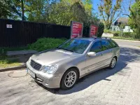 Second-hand Mercedes C220 Avantgarde 150 CP (110 kW) 2004 Gri Berlinǎ