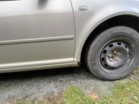 Second-hand VW Bora 101 CP (74 kW) 1998 Gri Berlinǎ