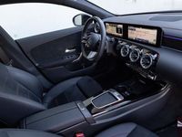 Gebraucht Mercedes CLA200 AMG 150 PS (110 kW) 2024 Metalliclack kosmosschwarz Coupé