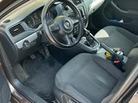 Używany VW Jetta 105 KM (77 kW) 2012 Brązowy Sedan/Limuzyna