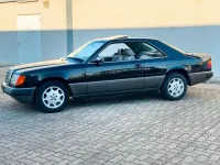 Gebraucht Mercedes 230 136 PS (100 kW) 1988 Blau Coupé