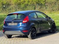 Gebraucht Ford Fiesta 60 PS (44 kW) 2012 Blau Kleinwagen